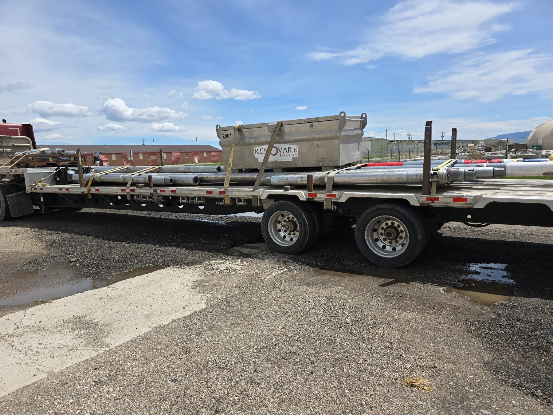 Renovare equipment in transit on truck